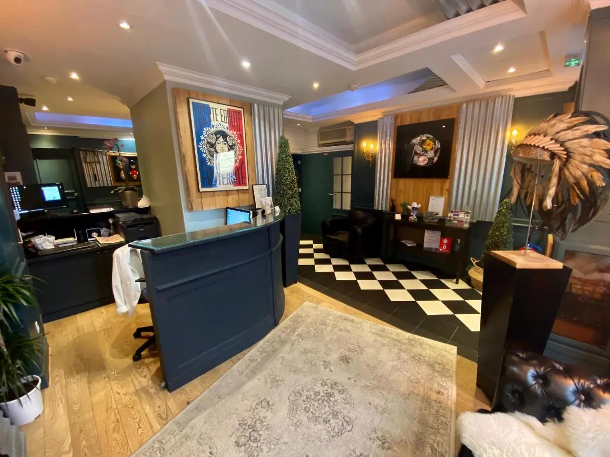 Etoile Trocadero 3*