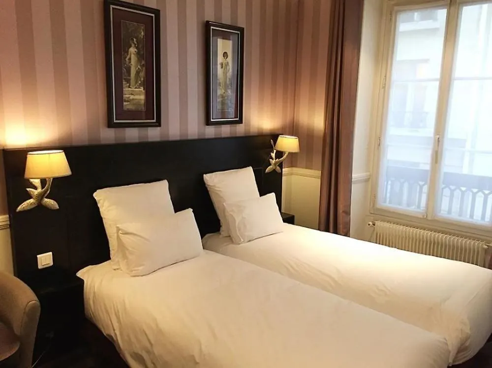 Otel Etoile Trocadero 3*